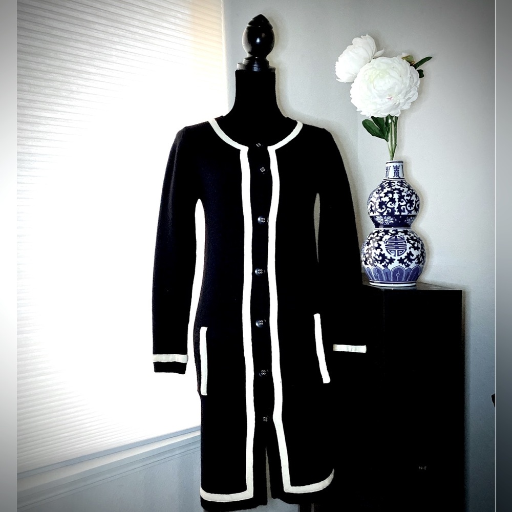 ZARA elegant classic black & white 100% Wool coat/long cardigan